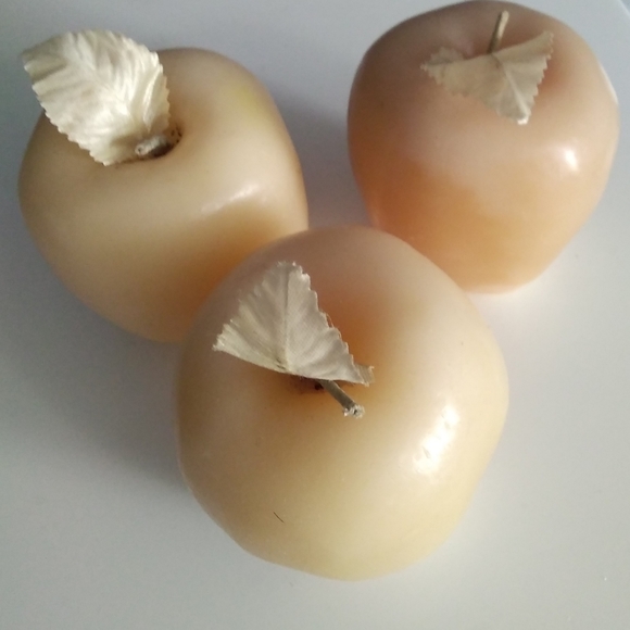 Vintage Apple Candles (bundle of 3) - Picture 2 of 4